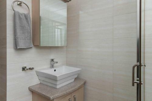 Apartamento Alimama Spaces: The Manson's Phoenix Haven