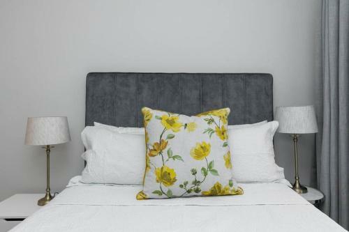 Apartamento Alimama Spaces: The Manson's Phoenix Haven