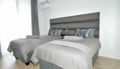 Waterfall Luxury Apartment
