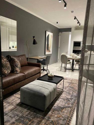 Ellipse Waterfall Executive Apartment