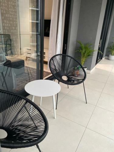 Ellipse Waterfall Executive Apartment