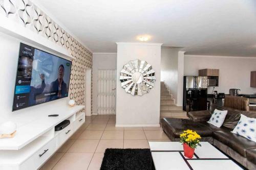 Luxurious House For Family N Friends.