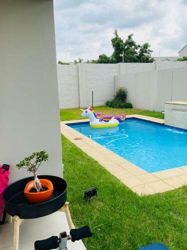 Luxurious House For Family N Friends.