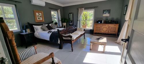 Sandmartins Private Secure Villa