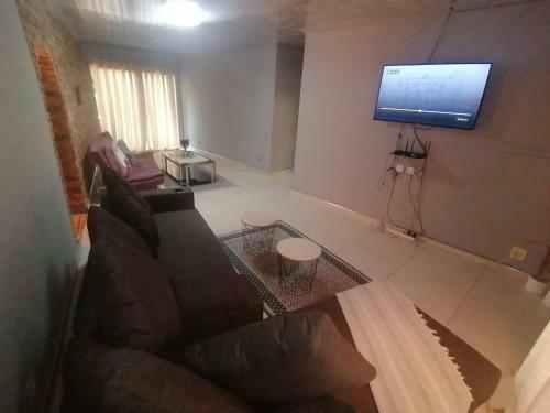 Bed & Breakfast Warmbaths Thai Spa And Guest House