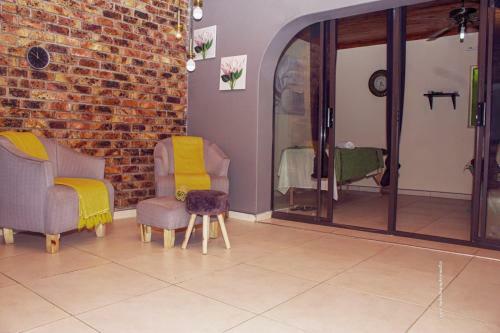 Bed & Breakfast Warmbaths Thai Spa And Guest House