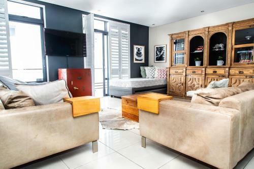 Modern Beachfront 2 Bed Apartment 144 Eden On The Bay, Blouberg, Cape Town
