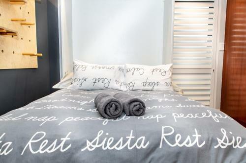 Modern Beachfront 2 Bed Apartment 144 Eden On The Bay, Blouberg, Cape Town