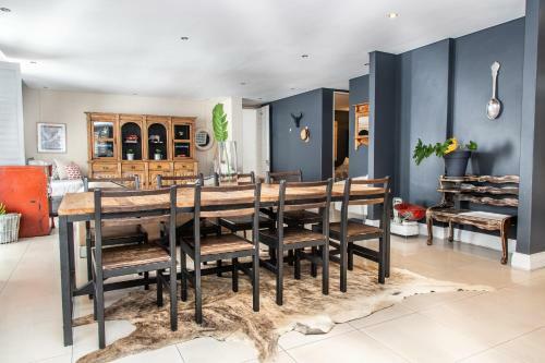 Modern Beachfront 2 Bed Apartment 144 Eden On The Bay, Blouberg, Cape Town