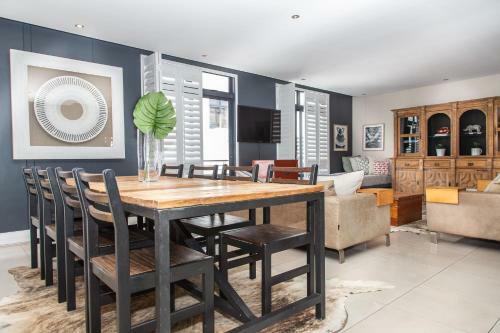 Modern Beachfront 2 Bed Apartment 144 Eden On The Bay, Blouberg, Cape Town