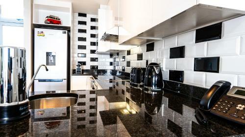 Infinity Luxury Beachfront Apartment