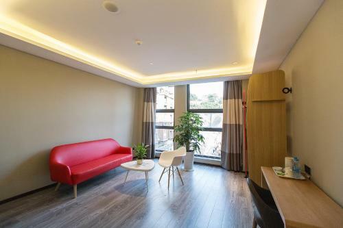 Ibis Neijiang North Railway Station Hotel