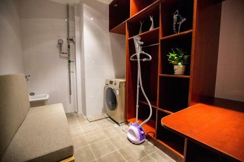 Ibis Neijiang North Railway Station Hotel