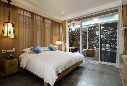 Hostal ????????