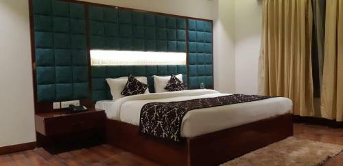 Grand Geet Hotels