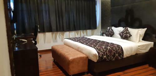 Grand Geet Hotels