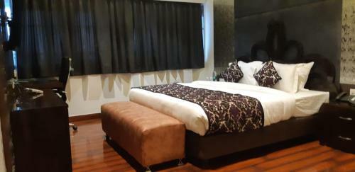 Grand Geet Hotels