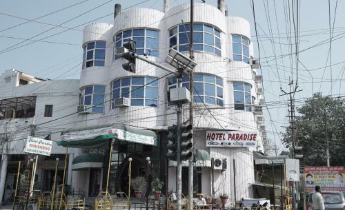 Hotel Paradise By Wb Inn