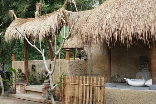 Lodge Bali Bamboo Jungle Huts And Hostel