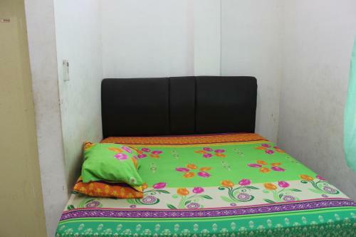 Hostal Penginapan Transit Tomato