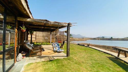 Bed & Breakfast Rustic Lake Cabin At Bloom Valley