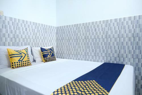 Hotel Spot On 2766 Kezia Kost
