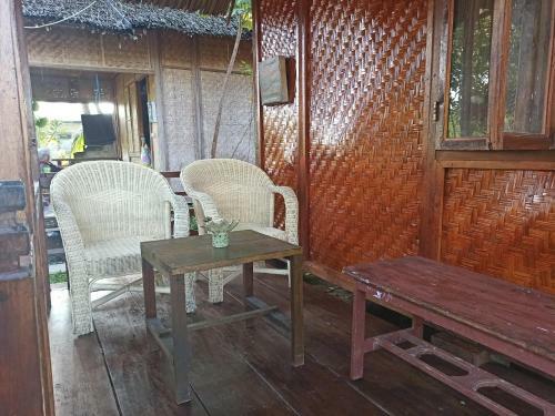 Hostal Sunset Cottages