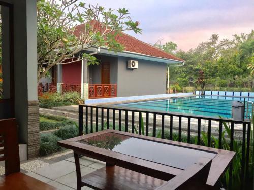 Mandalawangi Hotel