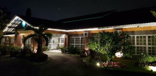 Mandalawangi Hotel