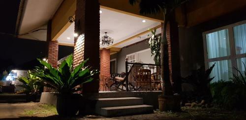 Mandalawangi Hotel