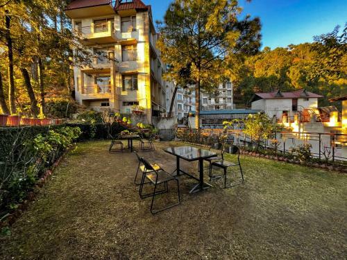 Sharvilla Apartments