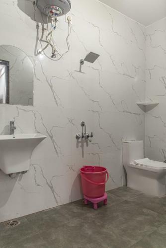 9bhk Uniqe Apartment Daffy Alone