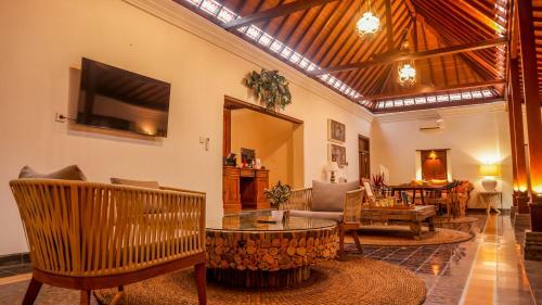 Hostal Kutus Kutus Omah Siliran Heritage