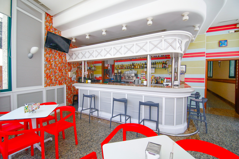 Hotel Mainake