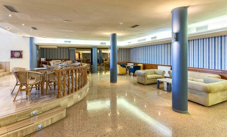 Hotel Perla Marina
