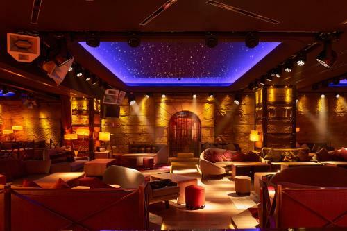 Hotel Puente Romano Beach Resort & Spa