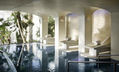 Hotel Puente Romano Beach Resort & Spa