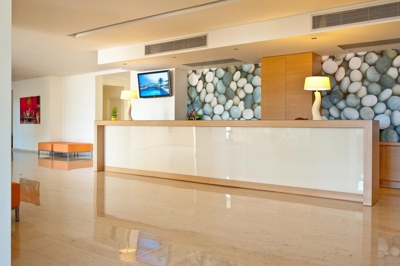 Lindos White Hotel & Suites