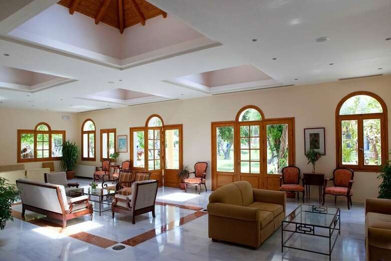 Hotel Delfinia