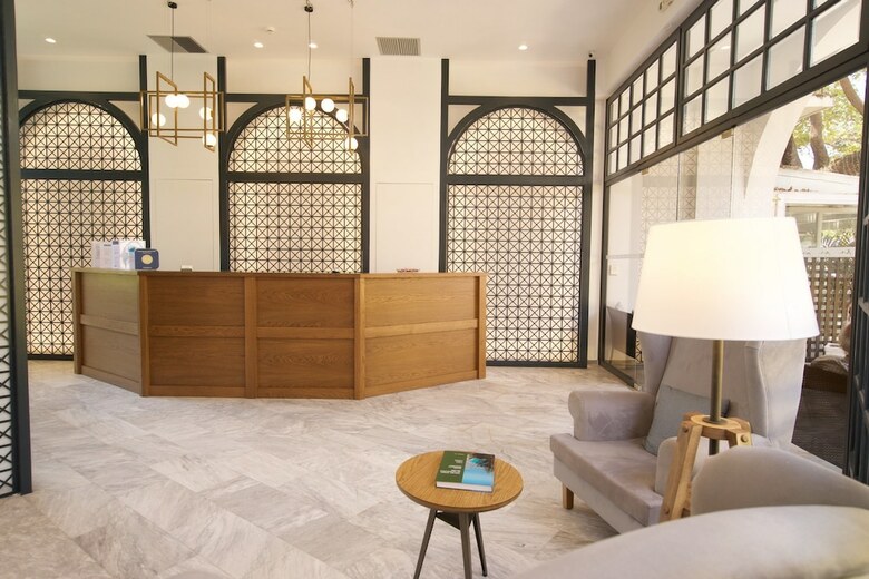 Hotel Mirabel