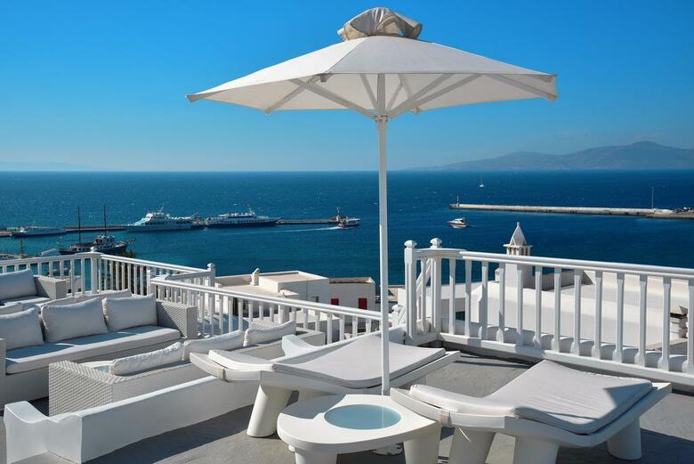 Hotel Petasos Town