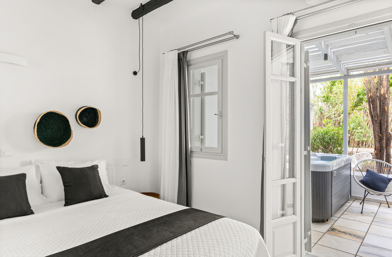 Hotel Chroma