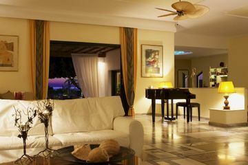Hotel Yria