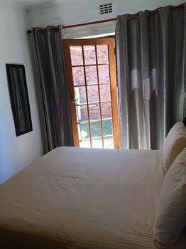 Hostal One One Guest House