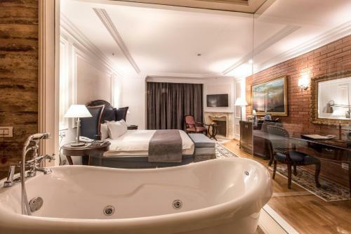 Xheko Imperial Hotel