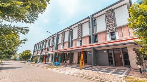 Hostal Regentown Near Ice Bsd