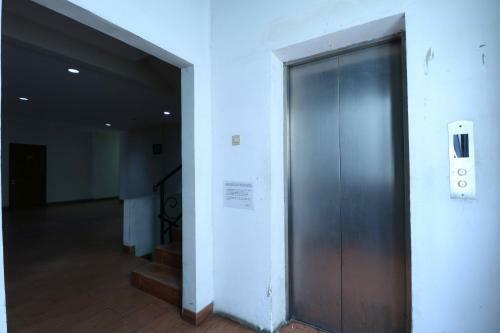 Hostal Sky Airlines Guesthouse