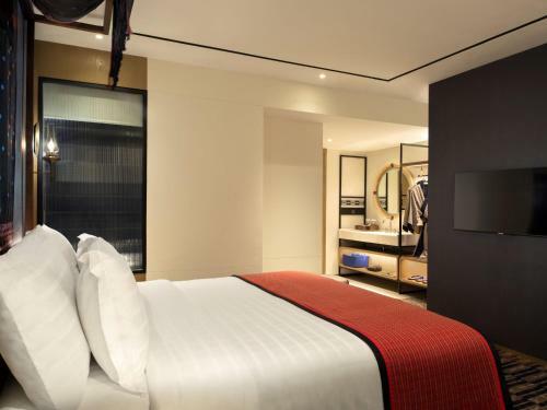 Hotel Episode Gading Serpong