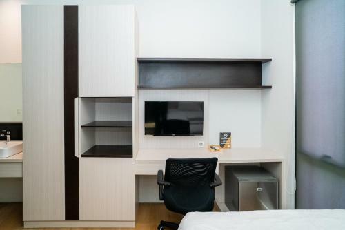 Hostal Three J Residence