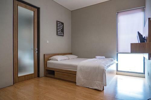 Hostal Three J Residence